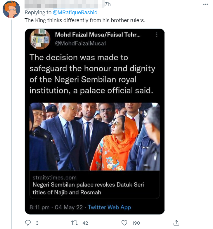 Twitterjaya unhappy with agong celebrating raya with ex-pm najib and his wife rosmah | weirdkaya